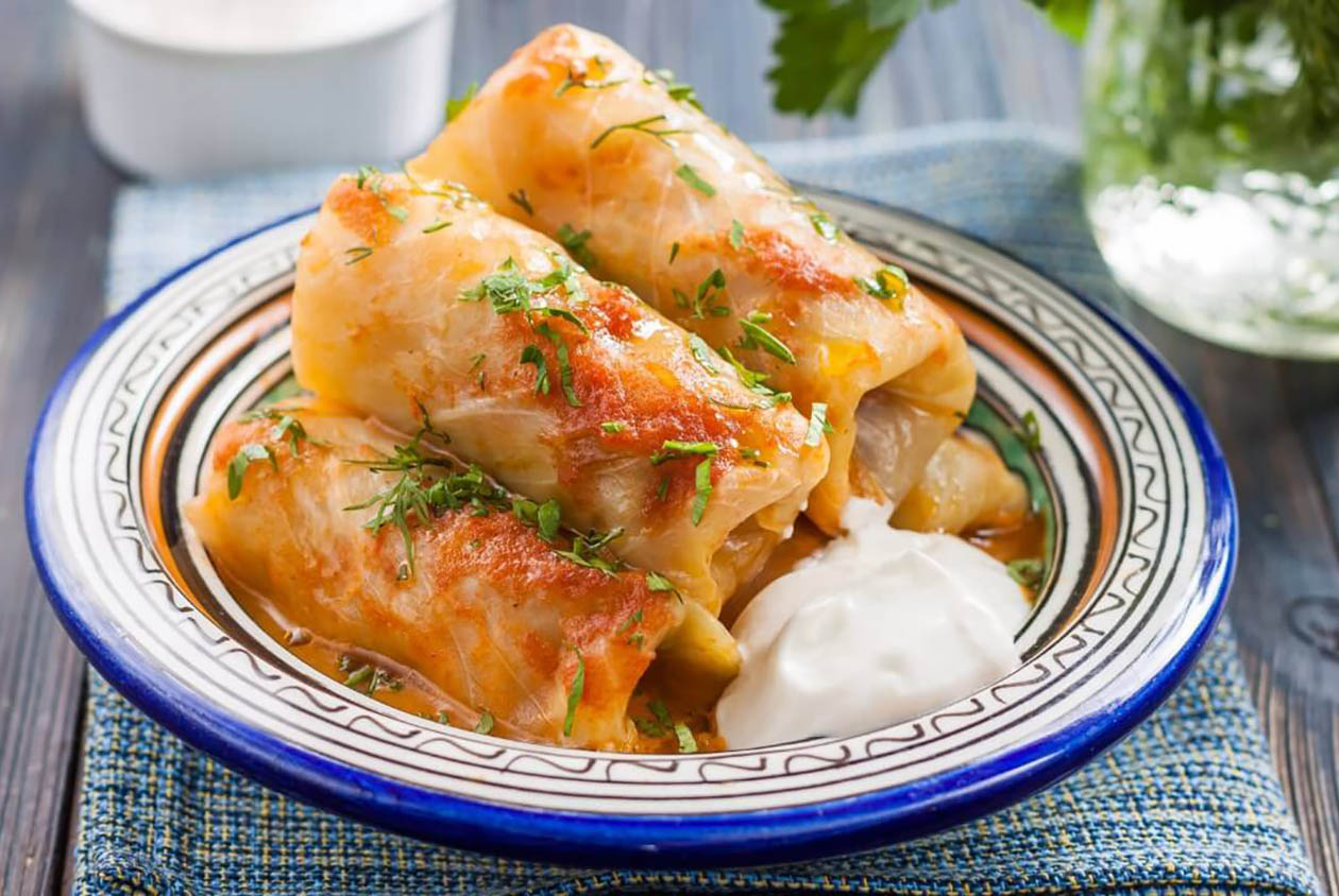 Cabbage Rolls Stuffed with Meat