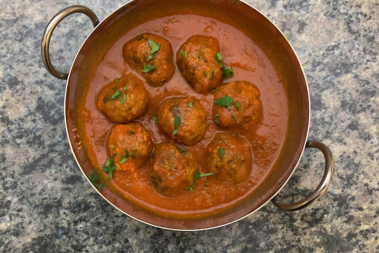 Chicken Kofta With Tomato Sauce